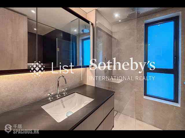 Sheung Wan - 42, Tung St. 07