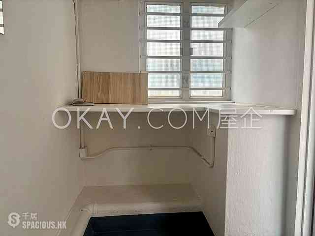 Sai Ying Pun - Tak Yan Building 12