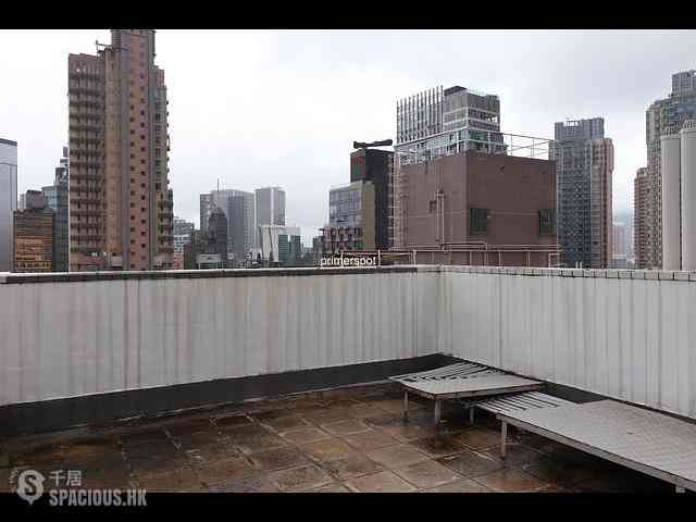 Wan Chai - Hoover Towers Block 2 01