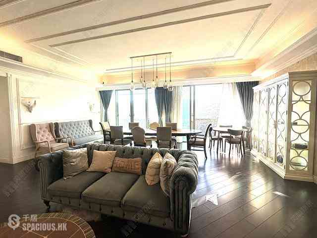 Tsuen Wan - The Cairnhill Phase 1 Block 2 01