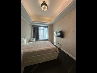 Tsuen Wan - The Cairnhill Phase 1 Block 2 03
