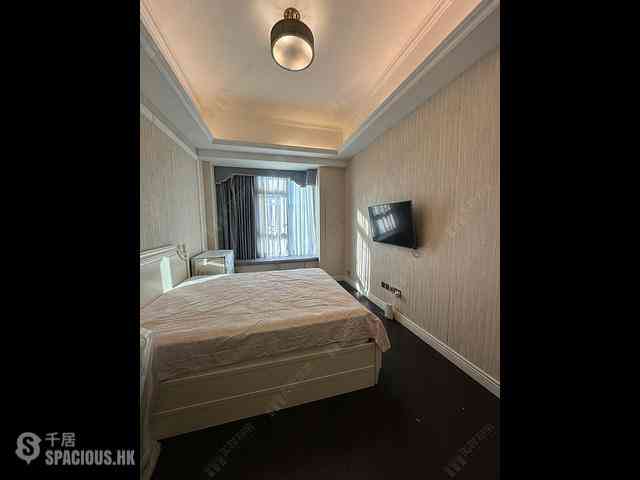 Tsuen Wan - The Cairnhill Phase 1 Block 2 03