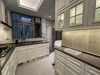 Tsuen Wan - The Cairnhill Phase 1 Block 2 06