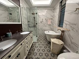 Tsuen Wan - The Cairnhill Phase 1 Block 2 07