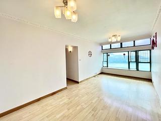 Tung Chung - Tung Chung Crescent Phase 2 Block 9 03