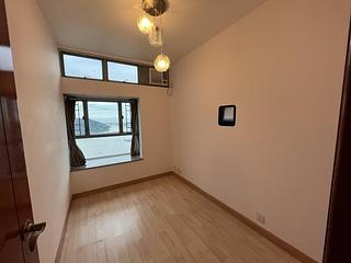 Tung Chung - Tung Chung Crescent Phase 2 Block 9 05