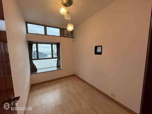 Tung Chung - Tung Chung Crescent Phase 2 Block 9 05