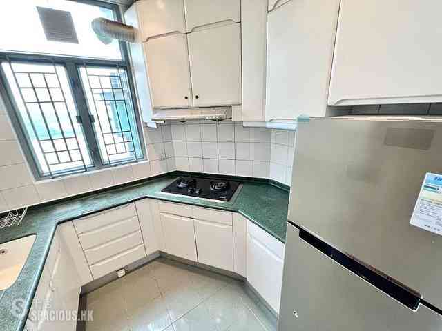 Tung Chung - Tung Chung Crescent Phase 2 Block 9 06