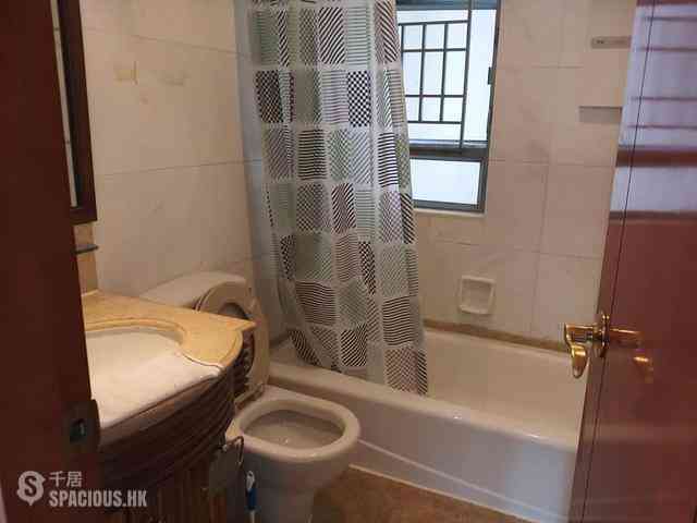 Tung Chung - Tung Chung Crescent Phase 2 Block 9 07