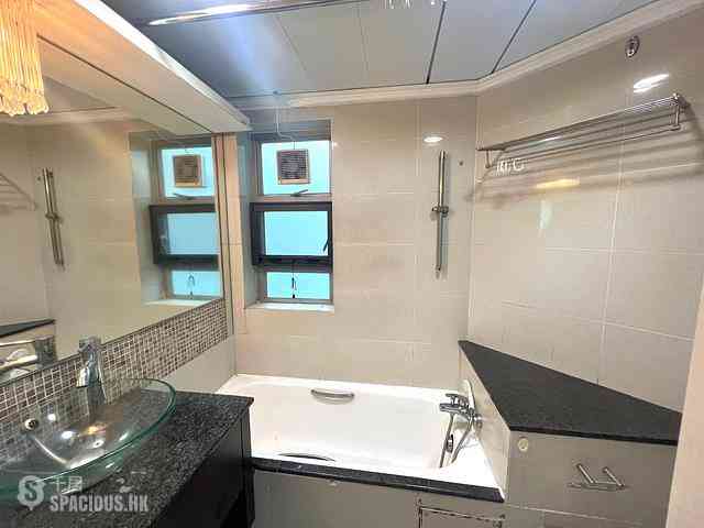 Tung Chung - Caribbean Coast Phase 3 Carmel Cove Tower 10 09