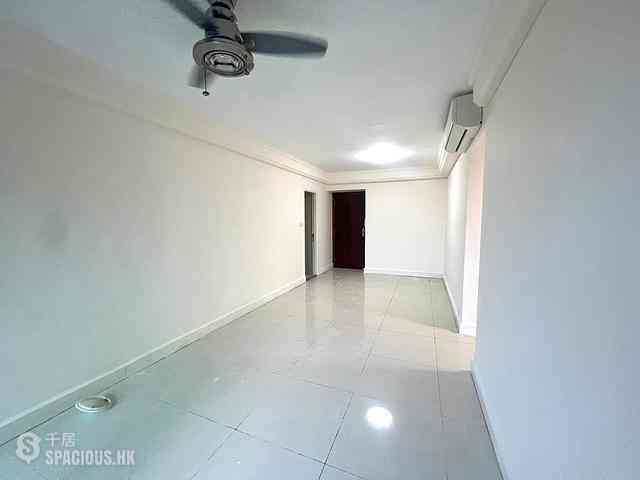 Tung Chung - Caribbean Coast Phase 3 Carmel Cove Tower 10 03