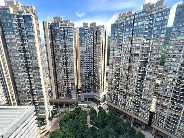 Tung Chung - Century Link Phase 2 Tower 2B 07