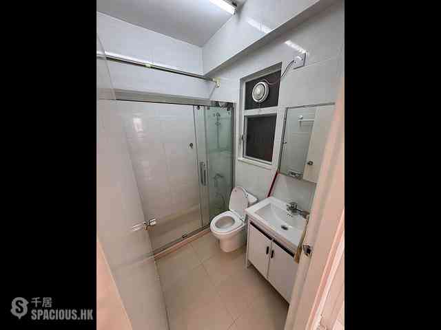 Sheung Wan - Wing Yu Building 03