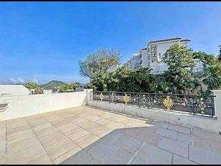 Chung Hom Kok - Magnolia (The Crown Villas) 03