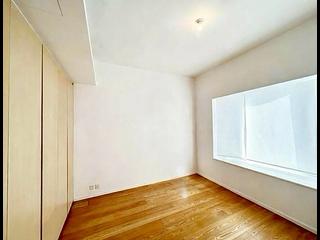 Chung Hom Kok - Magnolia (The Crown Villas) 16
