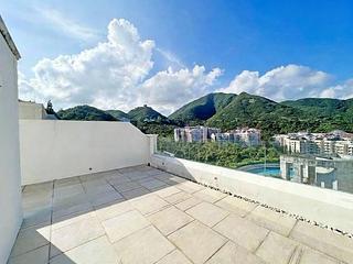 Chung Hom Kok - Magnolia (The Crown Villas) 17