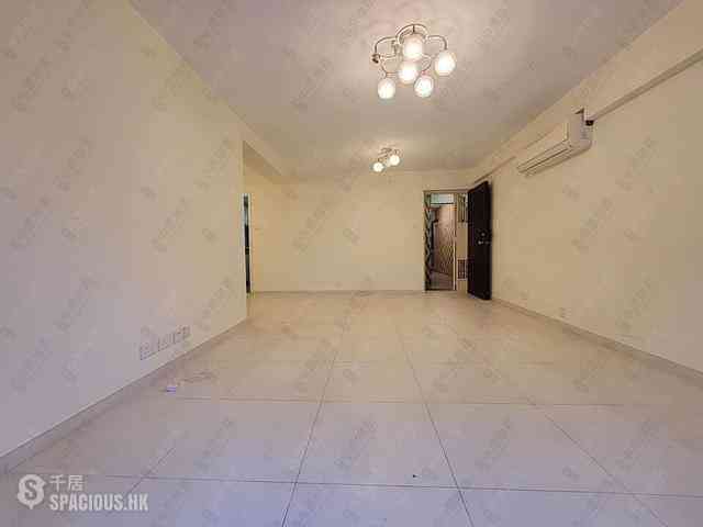 Wan Chai - Phoenix Court Block 4 03