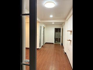 Wan Chai - Fu Yuen Building 08