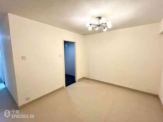 Tai Koo Shing - Tai Koo Shing Sing Fai Terrace Chi Sing Mansion 03
