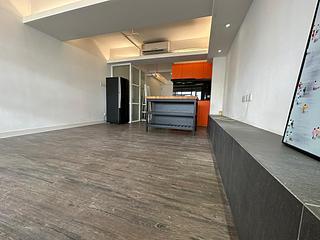 Central - 73, Connaught Road West 04