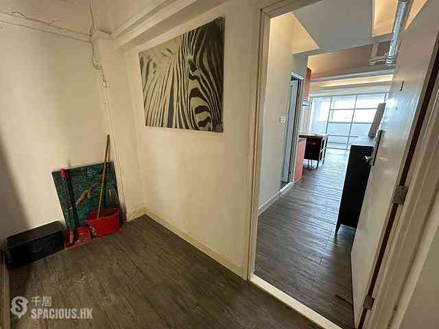 Central - 73, Connaught Road West 09
