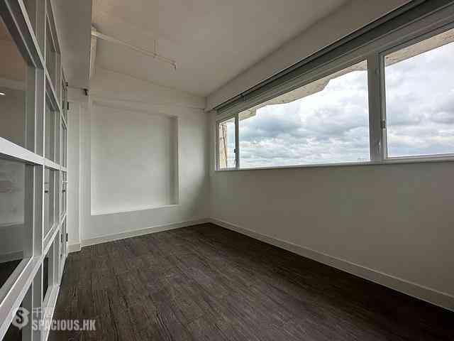 Central - 73, Connaught Road West 17