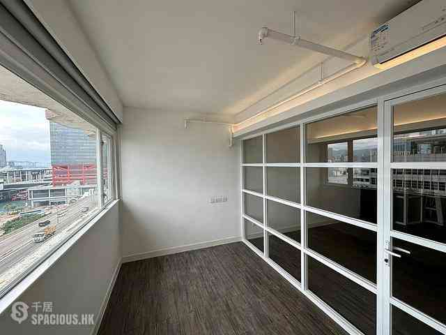 Central - 73, Connaught Road West 23