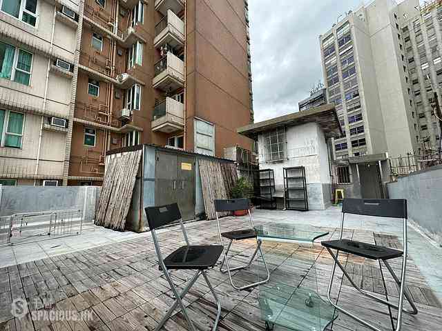 Central - 73, Connaught Road West 35