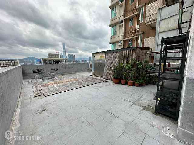 Central - 73, Connaught Road West 39