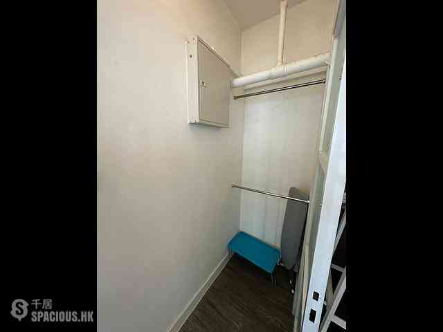 Central - 73, Connaught Road West 42