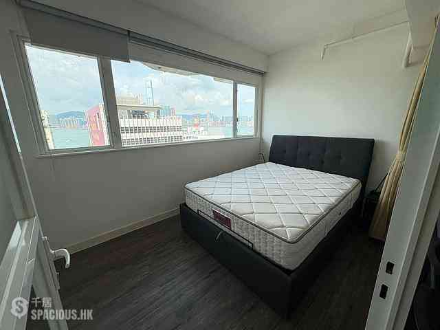 Central - 73, Connaught Road West 44