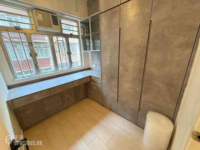Sai Ying Pun - 19-21, Eastern Street 06