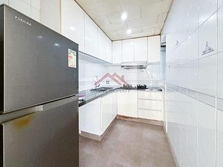 Ap Lei Chau - South Horizons Phase 3 03