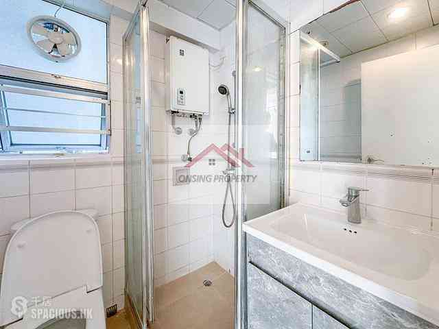 Ap Lei Chau - South Horizons Phase 3 04