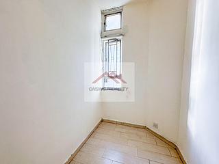 Ap Lei Chau - South Horizons Phase 3 08