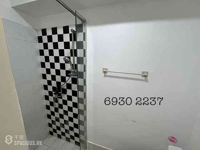 Sheung Wan - 119, Wing Lok Street 05