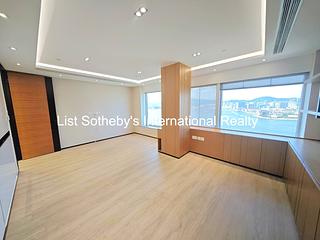 Sheung Wan - Shun Tak Centre 05