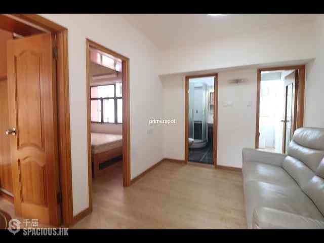 Wan Chai - Hang Tat Mansion 02