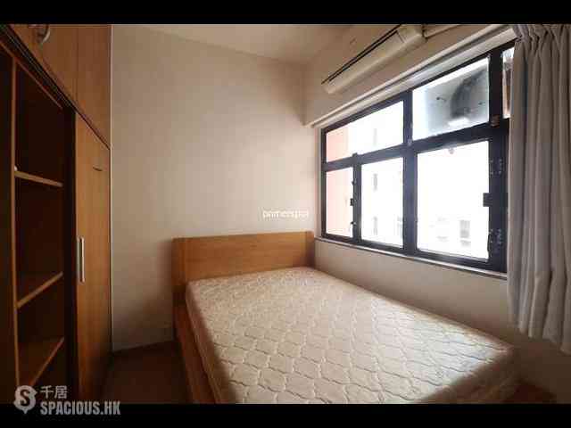 Wan Chai - Hang Tat Mansion 04
