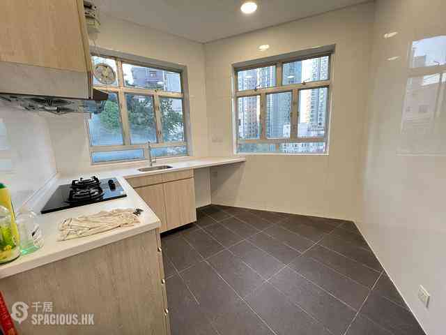 Tai Hang - Fuk Kwan House 11