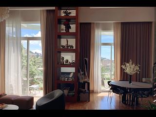 Chung Hom Kok - 33, Cape Road 03
