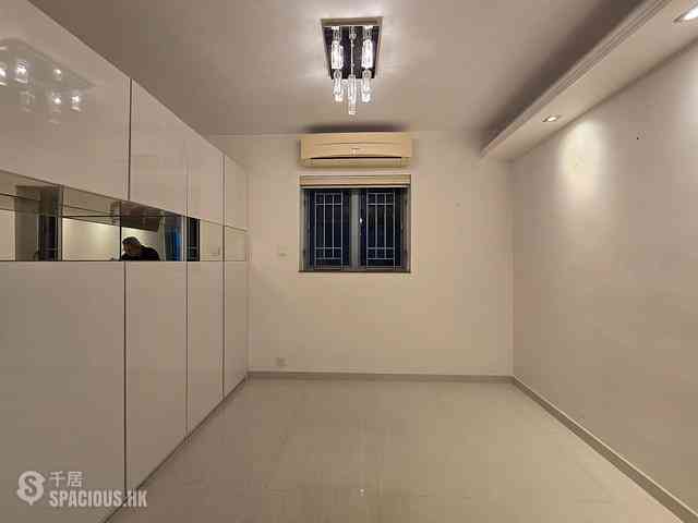 Tung Chung - Seaview Crescent 06