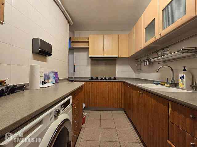 Tung Chung - Seaview Crescent 18
