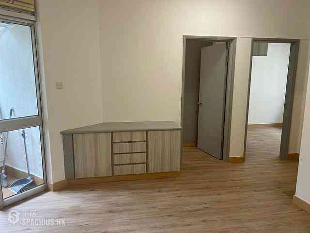 Kennedy Town - Hee Wong Terrace Block 5 02