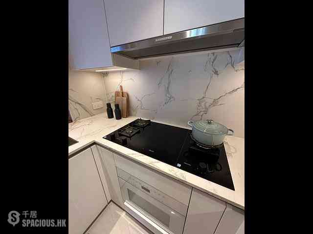 Wan Chai - 33 Kennedy Road 13