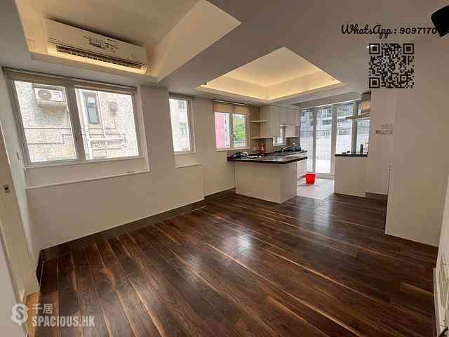 Sai Ying Pun - Sun Luen Building 02