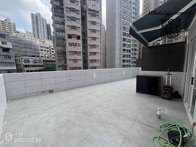 Sai Ying Pun - Sun Luen Building 03
