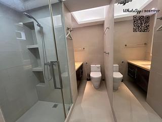 Sai Ying Pun - Sun Luen Building 06