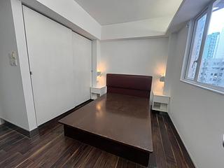 Sai Ying Pun - Sun Luen Building 04