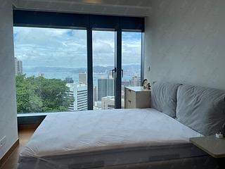 Mid Levels West - University Heights Tower 1 04